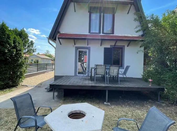 Feriehus Corner House Zsory